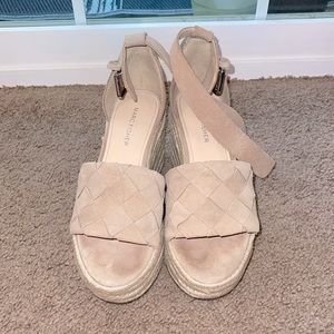 Nude wedges